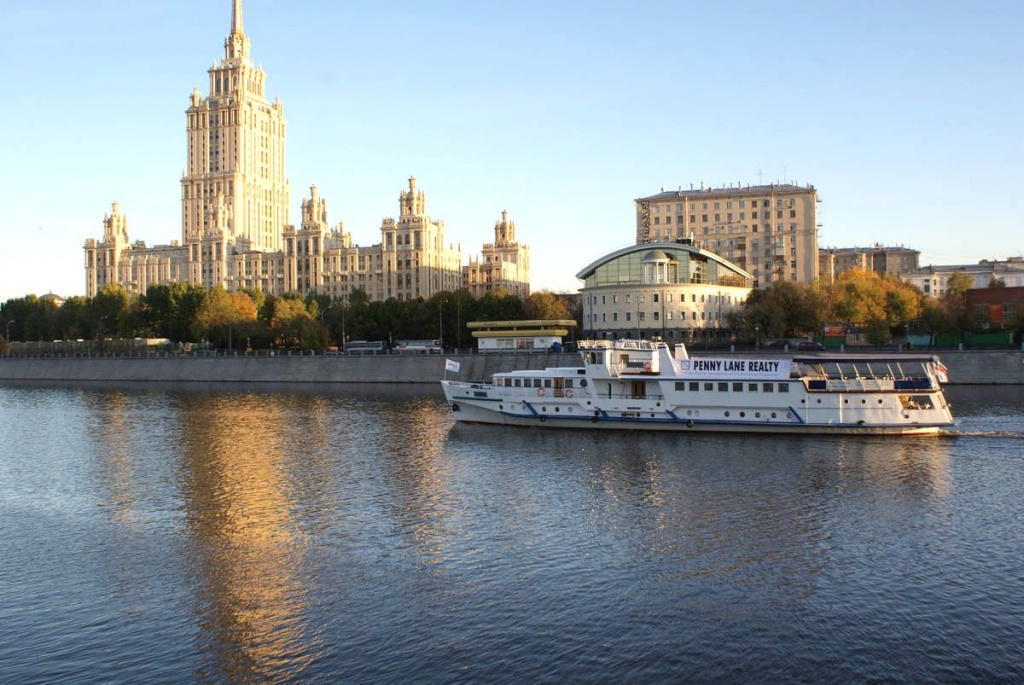 Теплоходы по Москва реке